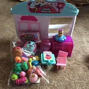 SHOPKINS CUPCAKE PLAYSET PRICE NEGOT